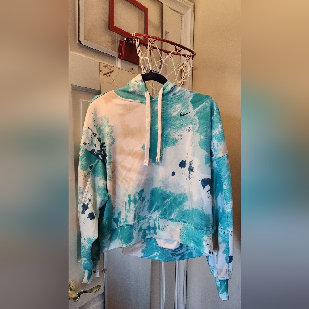 NWOT Women's Nike Aqua and White Tie-Dye Hoodie, Size Medium